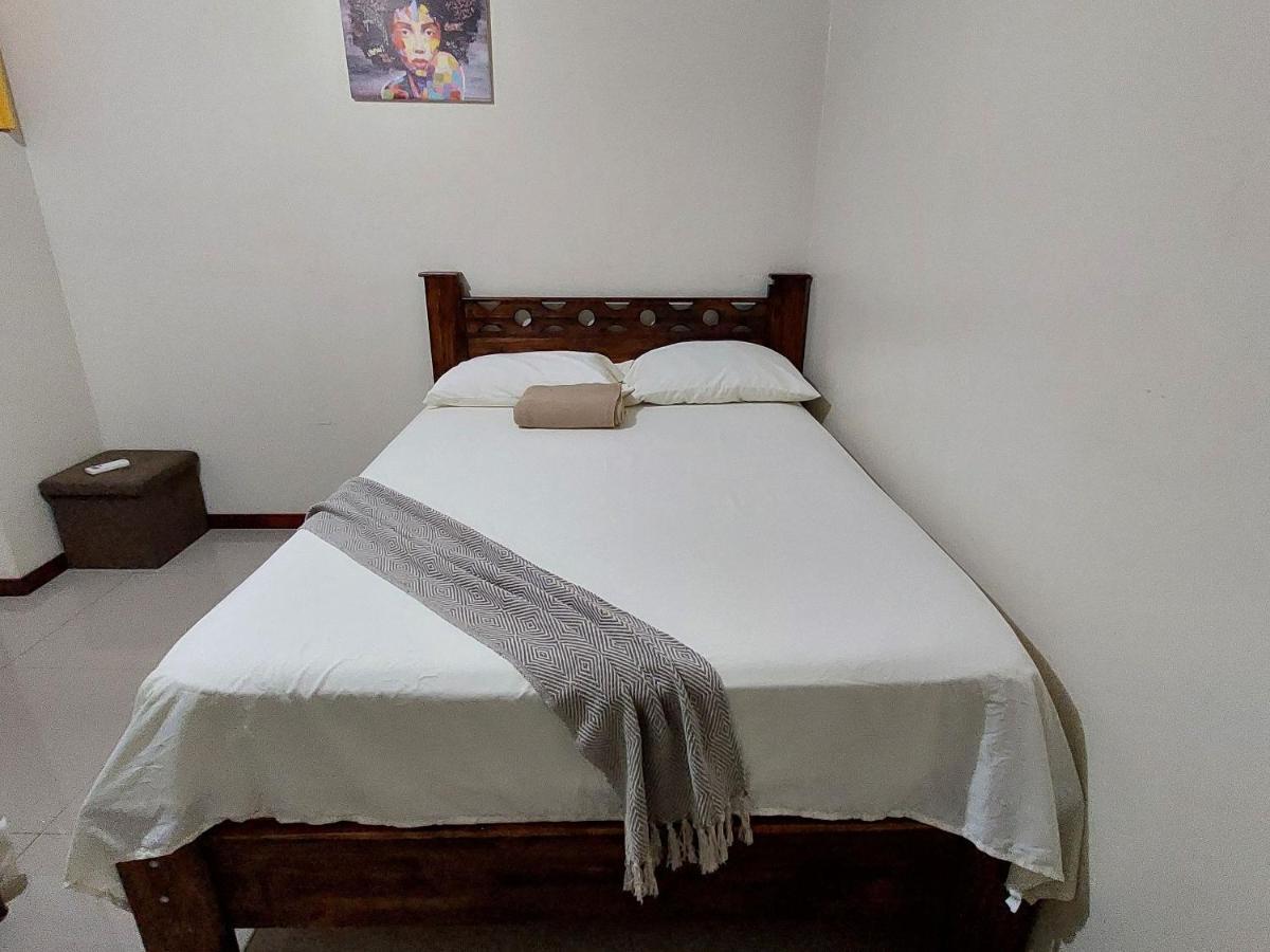Aptos Casa Caribe, Habitaciones Privadas En Aptos Compartidos & Aptos Completos Con Auto Entrada Пуерто Лимон Екстериор снимка